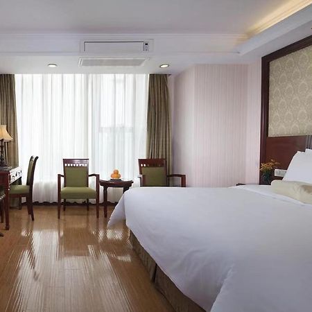 Vienna International Hotel Taicang Nanyang Plaza Екстериор снимка