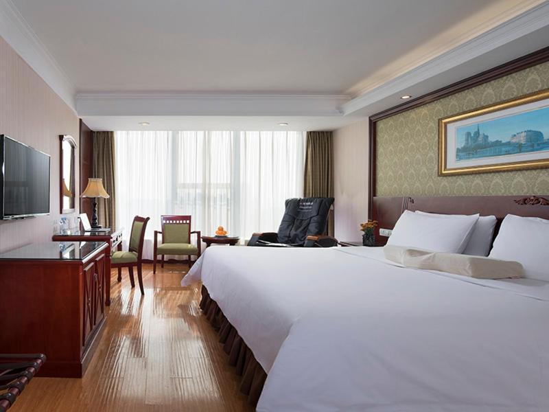 Vienna International Hotel Taicang Nanyang Plaza Екстериор снимка