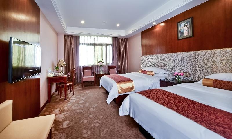 Vienna International Hotel Taicang Nanyang Plaza Екстериор снимка